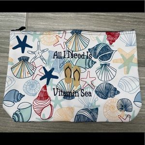 Thirty-one zipper pouch shells- embroidered (NWT)